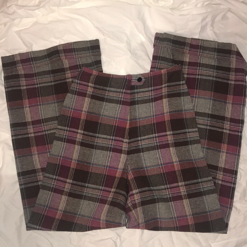70s wide legged plaid pants. 1970s vintage.